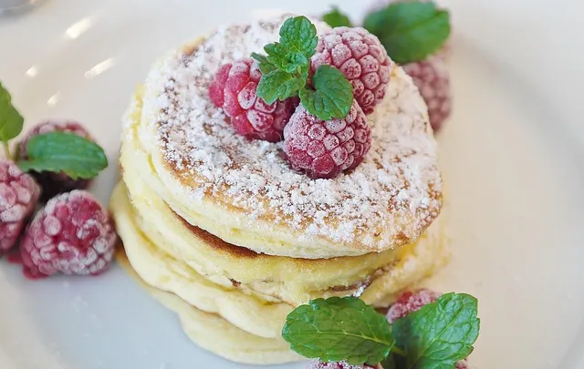 local-food-640x480-22341128.jpeg