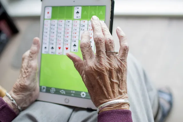 elderly-person-640x480-59674403.jpeg