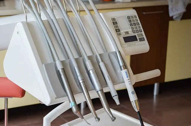 dentist-640x480-5520150.jpeg