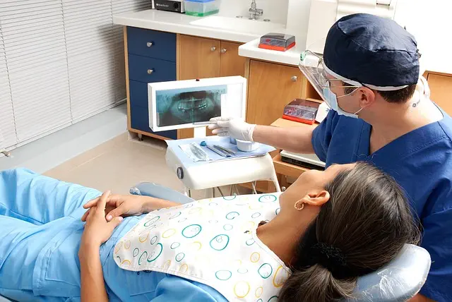 dentist-640x480-99388144.jpeg