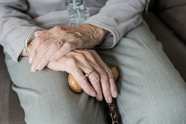 elderly-person-640x480-31151148.jpeg