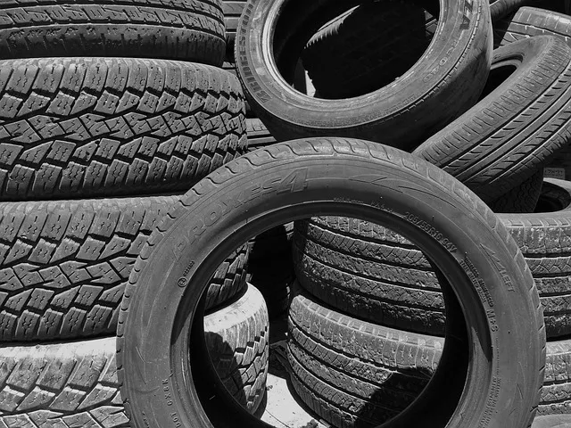 Expert Garage Floor Contractor Phoenix: Repair & Maintain Driveways