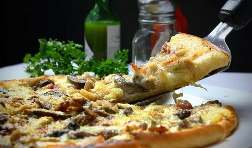 local-food-640x480-79688060.jpeg